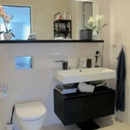 Apartamento Im Trendquartier Zentral - 24-7 Check-in With Keybox Zurique